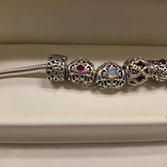 Pandora Silver Bracelet 7 Charms - Picture 3 of 5